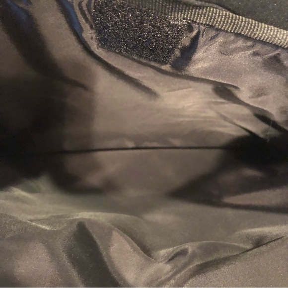 Fossil Leather & Nylon Black Laptop/Messenger Bag, 16” x 11” x 4.5” - Picture 7 of 14